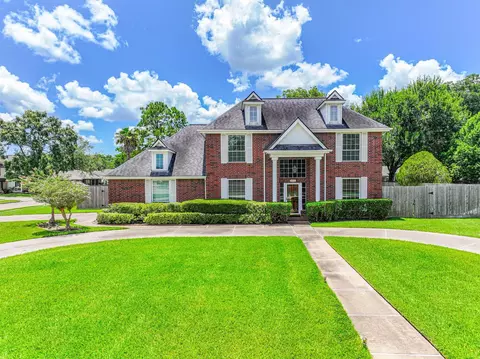 1408 Sunset Dr, Friendswood, TX 77546