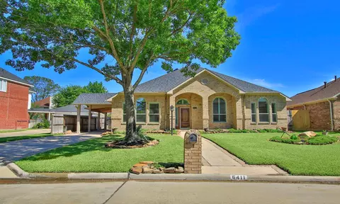 6411 Brittany Park Ln, Houston, TX 77066