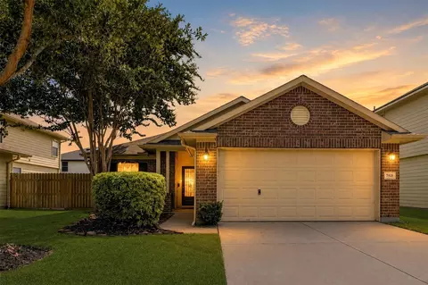 7918 Cardinal Landing Ln, Cypress, TX 77433