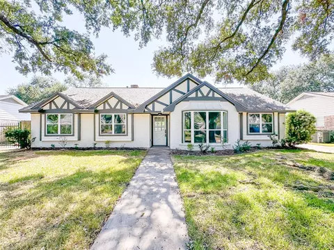 12523 Shepherds Ridge Dr, Houston, TX 77077