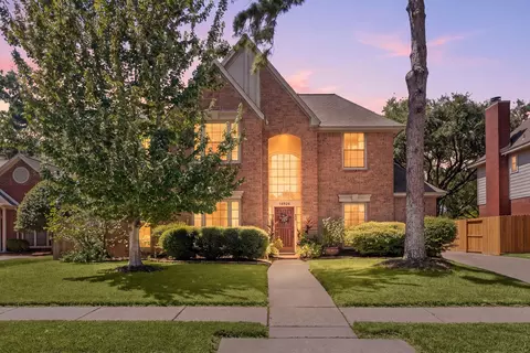 16926 Scenic Lakes Way, Houston, TX 77095