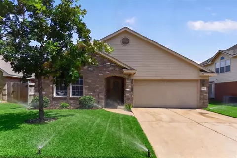 606 27th Ave N, Texas City, TX 77590