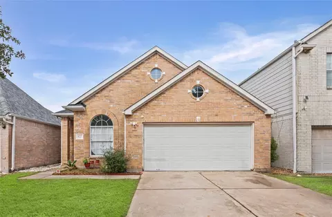 822 Green Pines Frst, Houston, TX 77067