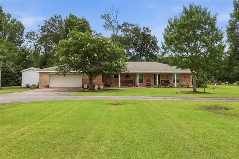 2851 Johnnie St, Orange, TX 77630