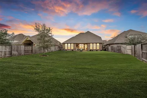 3622 Lister Dr, Rosharon, TX 77583