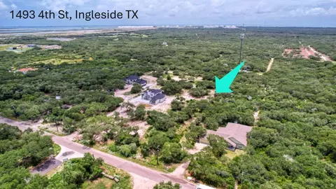 1493 4th St, Ingleside, TX 78362