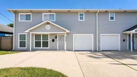 2704 Quitman St, Houston, TX 77026