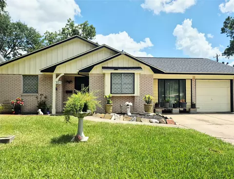 854 Shawnee St, Houston, TX 77034