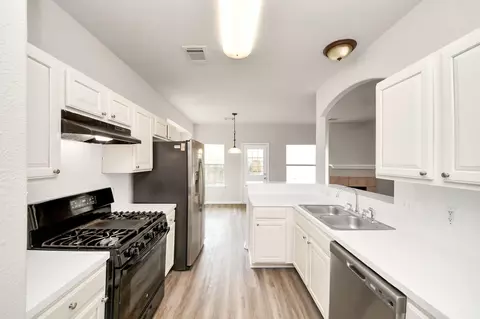 Kitchen - 5327 Rivergate Dr, Spring, TX 77373 photo 3 of 4
