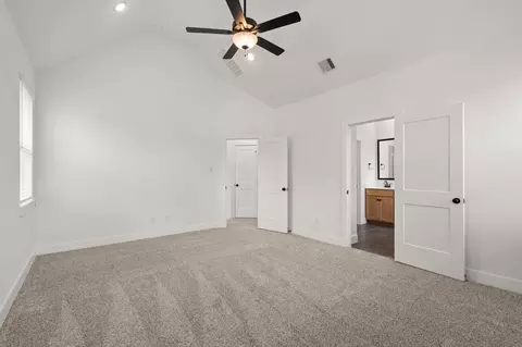 563 Red Cascade Trl, Willis, TX 77318 photo 5