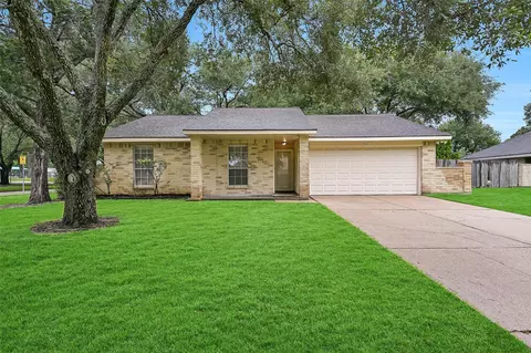 502 Dawn Dr, League City, TX 77573