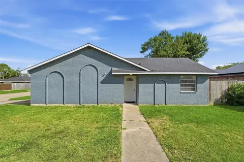17203 Sunshine St, Houston, TX 77049