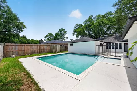 16303 Townes Rd, Friendswood, TX 77546
