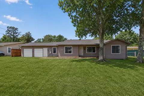 217 N Holly Ave, Cleveland, TX 77327
