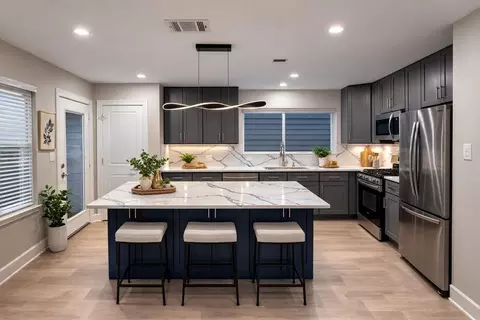 9606 Farrell Dr, Houston, TX 77070