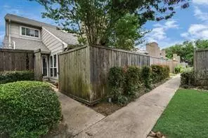 13958 Hollowgreen Dr #25, Houston, TX 77082