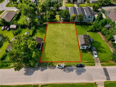 7982 Joy St, Houston, TX 77028