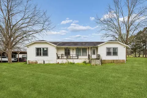 300 Hay Meadow Ln, Shepherd, TX 77371