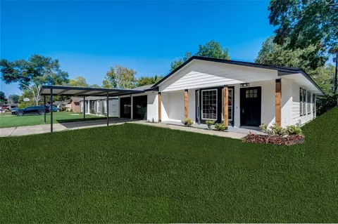 315 Cypress St, Alvin, TX 77511