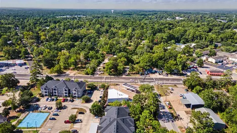 3010 Sam Houston Ave, Huntsville, TX 77340