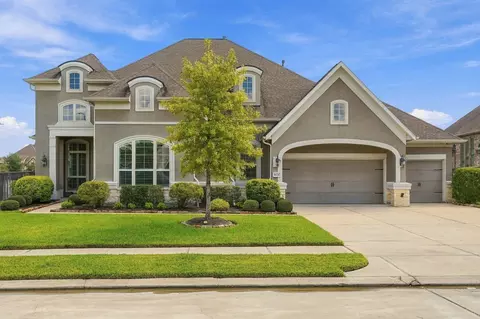 16710 Wolf Pass Dr, Cypress, TX 77433