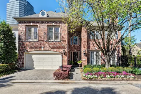 69 Wynden Oaks Dr, Houston, TX 77056