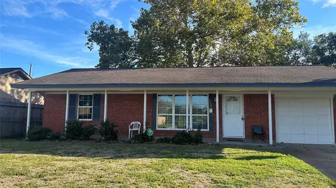 3530 Suiter Way, Pasadena, TX 77503 photo 1