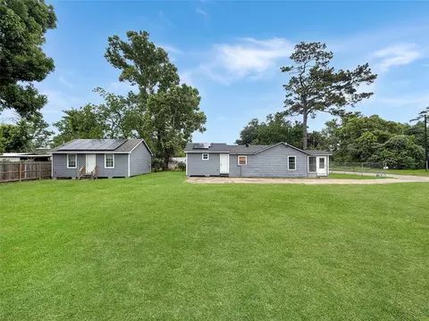 6931 Weaver Rd, Houston, TX 77028