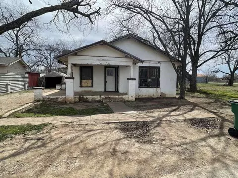 705 Needham St, Coleman, TX 76834