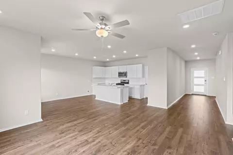 1946 Stargazer Ln, Angleton, TX 77515 photo 9