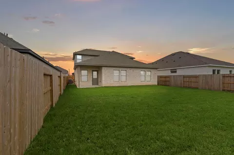 1946 Stargazer Ln, Angleton, TX 77515 photo 22