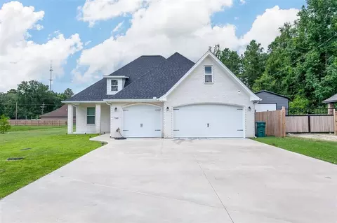 7495 Broussard Rd, Beaumont, TX 77713