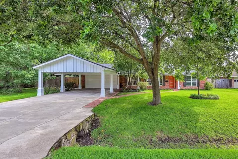 8902 Theysen Dr, Houston, TX 77080