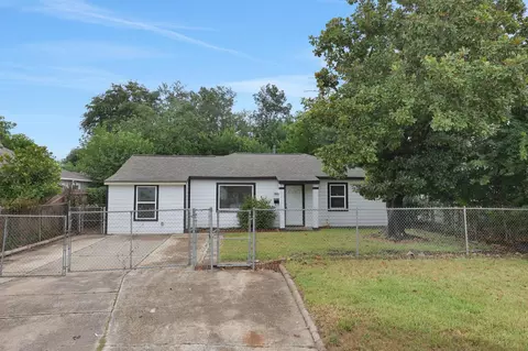 9409 Fairland Dr, Houston, TX 77051