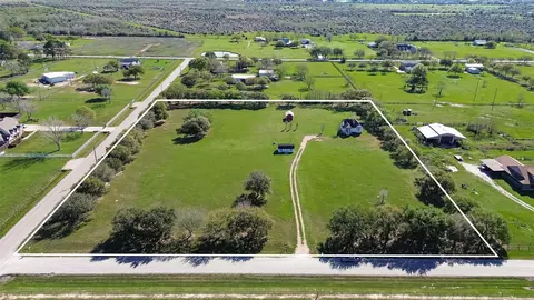 6607 S Mallard Dr, Fulshear, TX 77441