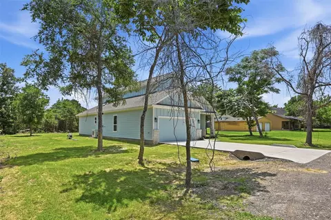 Exterior - 26652 White Pine Dr, Hempstead, TX 77445 photo 5 of 9