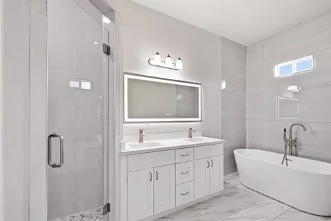 Bath - 26652 White Pine Dr, Hempstead, TX 77445 photo 3 of 5