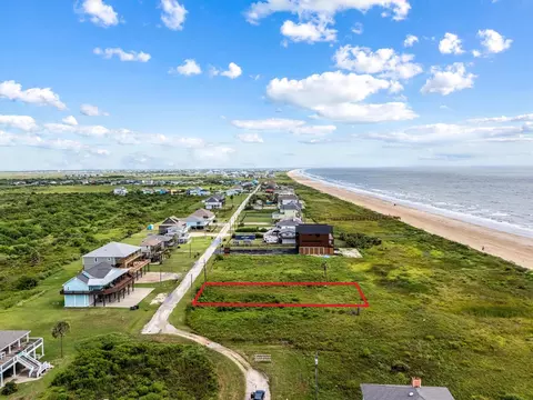 332 Atkinson St, Port Bolivar, TX 77650