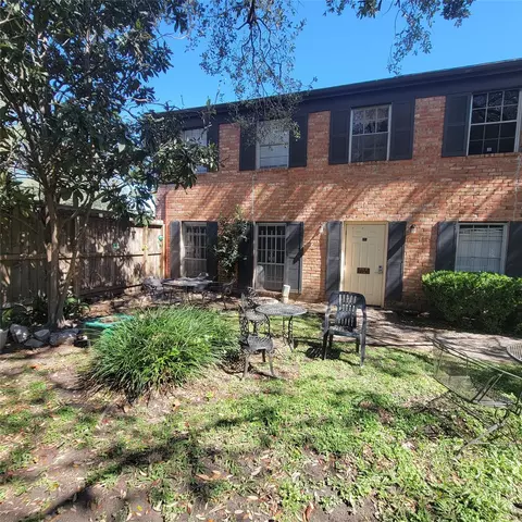 5210 Arboles Dr #B1, Houston, TX 77035