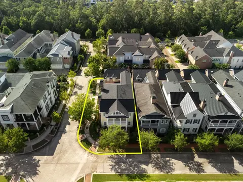 View/Area - 60 N Bay Blvd, The Woodlands, TX 77380 photo 9 of 11