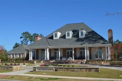 Exterior - 60 N Bay Blvd, The Woodlands, TX 77380 photo 15 of 15