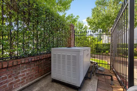 Exterior - 60 N Bay Blvd, The Woodlands, TX 77380 photo 14 of 15