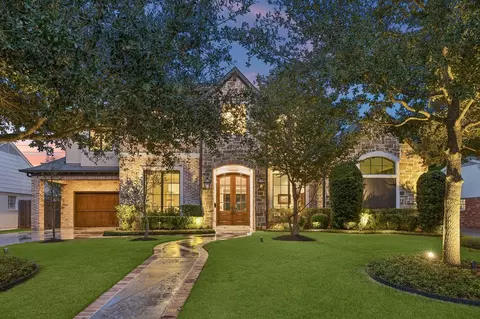 1407 Briarmead Dr, Houston, TX 77057