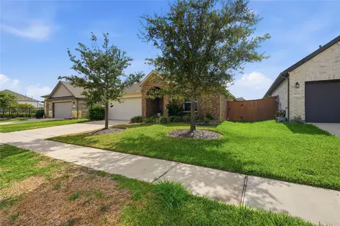 8658 Flamingo Bay Ln, Cypress, TX 77433
