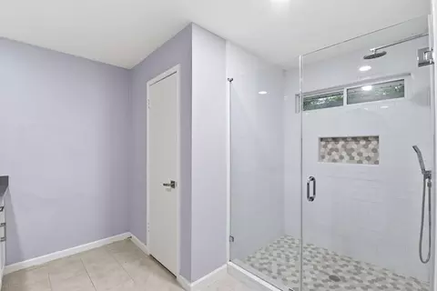 Bath - 28815 Enchanted Dr, Shenandoah, TX 77381 photo 2 of 4