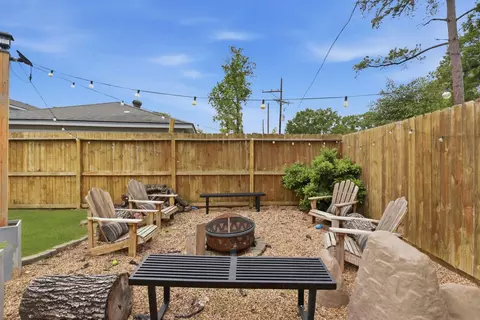 Exterior - 28815 Enchanted Dr, Shenandoah, TX 77381 photo 7 of 10