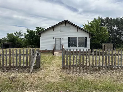 7301 Cr 321, Blanket, TX 76432