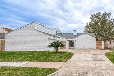 6107 Sanford Rd, Houston, TX 77096