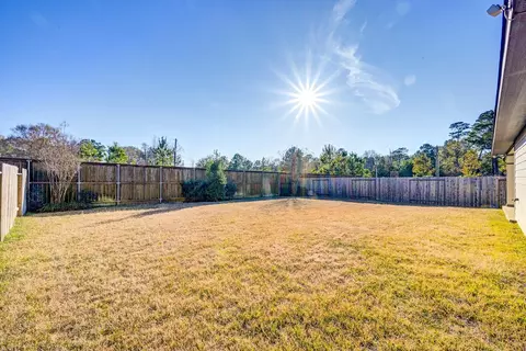Exterior - 204 Shoreview Dr, Conroe, TX 77303 photo 7 of 7