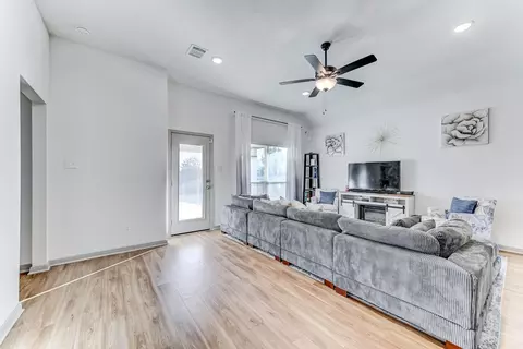 Other - 204 Shoreview Dr, Conroe, TX 77303 photo 4 of 13